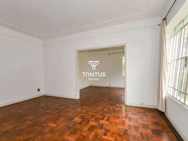 Casa com 322m² 3 quartos e 3 banheiros, para alugar, no bairro Ahú em Curitiba