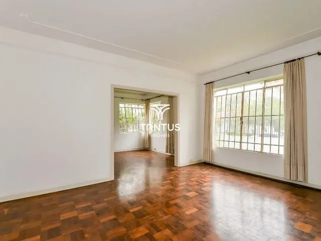 Casa com 322m² 3 quartos e 3 banheiros, para alugar, no bairro Ahú em Curitiba