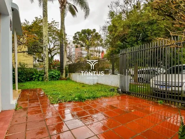 Casa com 322m² 3 quartos e 3 banheiros, para alugar, no bairro Ahú em Curitiba
