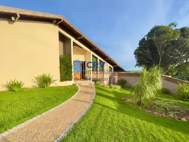 Casa com 1166m² 3 quartos e 3 banheiros, à venda, no bairro Centro em Rolândia