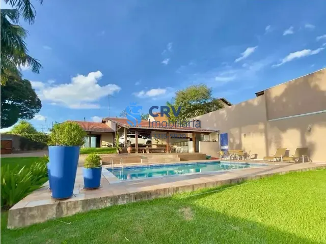 Casa com 1166m² 3 quartos e 3 banheiros, à venda, no bairro Centro em Rolândia