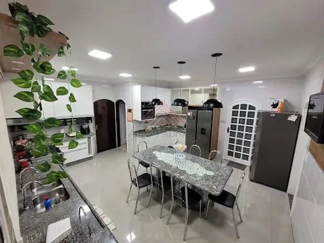 Casa com 463m² 3 quartos e 2 banheiros, à venda, no bairro Suíssa em Ribeirão Pires