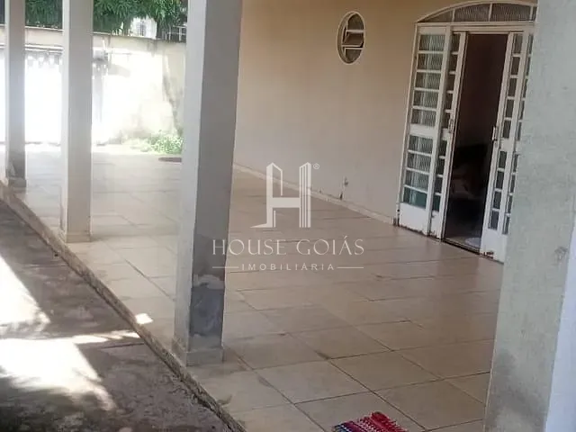 Casa com 481m² 2 quartos e 1 banheiro, à venda, no bairro Vila Rosa em Goiânia