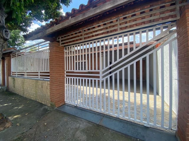 Foto do Casa - Casa com 3 dormitórios para alugar, 90 m² por R$ 2.000,00/mês - Residencial União - São José dos Campos/SP | RUSSI IMÓVEIS