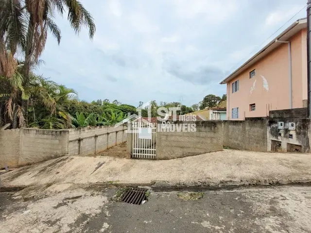 Casa com 300m² 2 quartos e 1 banheiro, à venda, no bairro Jardim Alvorada em Andradas