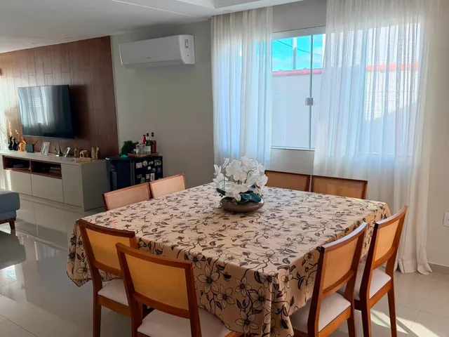 Casa com 252m² 3 quartos e 3 banheiros, à venda, no bairro Lagoa em Macaé