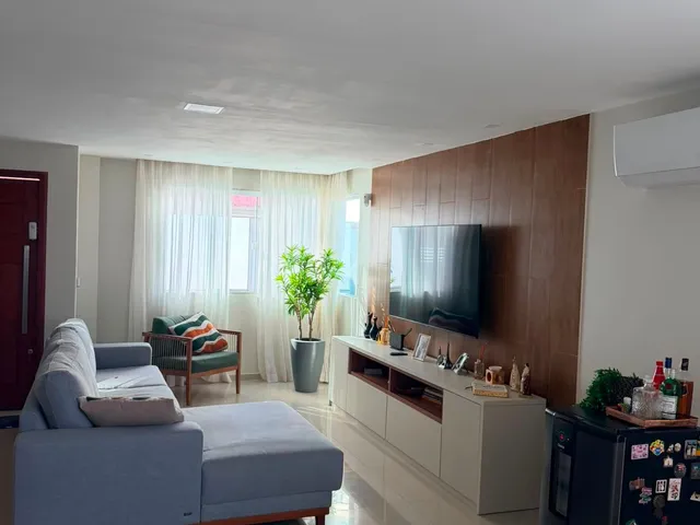 Casa com 252m² 3 quartos e 3 banheiros, à venda, no bairro Lagoa em Macaé