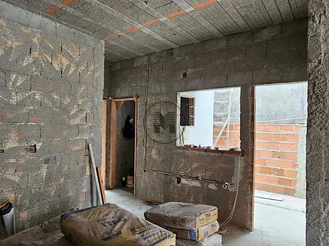 Casa 3 quartos e 2 banheiros, à venda, no bairro Jardim Esperança em Guaratinguetá