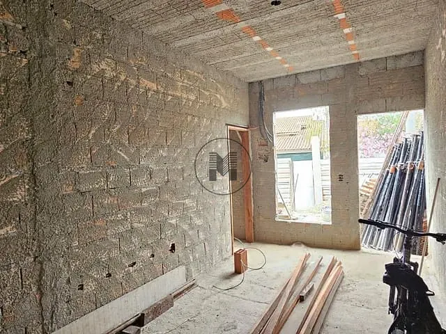 Casa 3 quartos e 2 banheiros, à venda, no bairro Jardim Esperança em Guaratinguetá