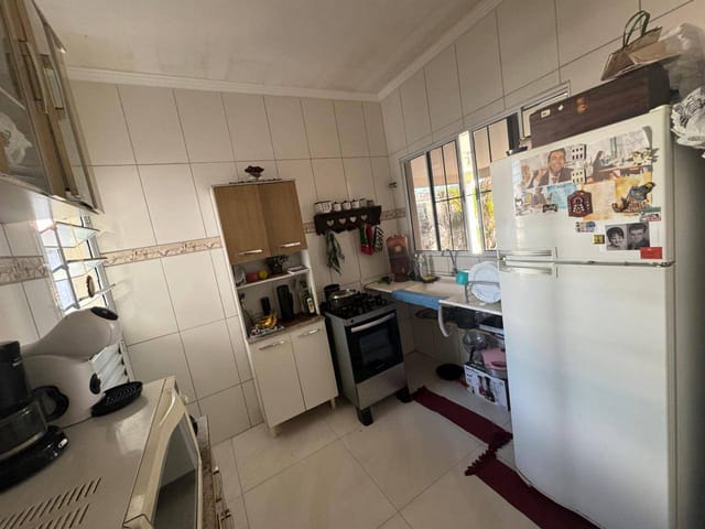 Casa com 200m² 2 quartos e 2 banheiros, à venda, no bairro Loteamento Residencial e Comercial Araguaia em Pindamonhangaba