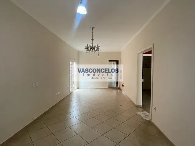 Casa com 250m² 4 quartos e 5 banheiros, à venda ou para alugar, no bairro Bosque dos Eucaliptos em São José dos Campos