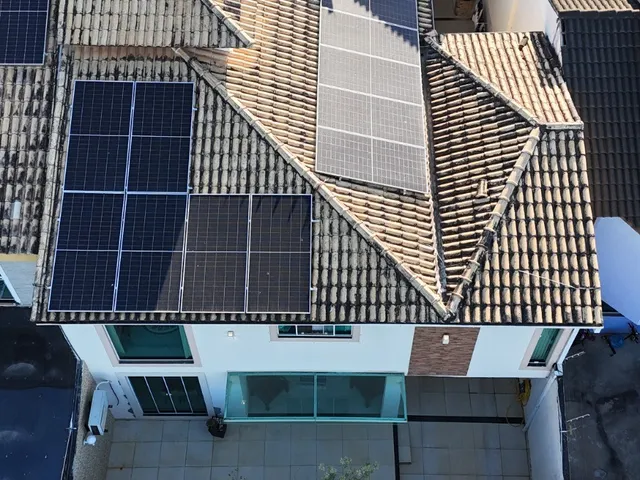 Casa com 200m² 3 quartos e 3 banheiros, à venda, no bairro Jardim Vitória em Macaé