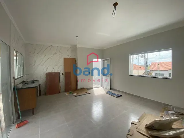 Casa com 200m² 3 quartos e 2 banheiros, à venda, no bairro Conjunto Habitacional Agostinho Alcala em Porto Feliz