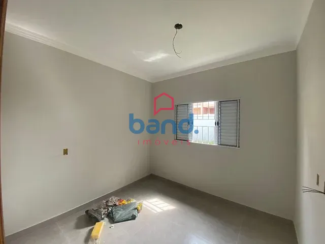 Casa com 200m² 3 quartos e 2 banheiros, à venda, no bairro Conjunto Habitacional Agostinho Alcala em Porto Feliz