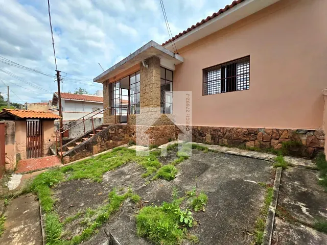 Casa com 750m² 4 quartos e 2 banheiros, à venda, no bairro Vila Progresso em Jundiaí