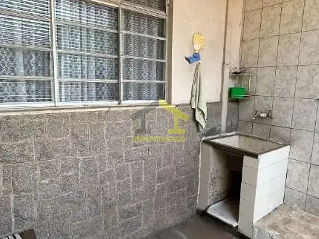 Casa com 200m² 2 quartos e 2 banheiros, à venda, no bairro Vila Santa Cruz em Itatiba