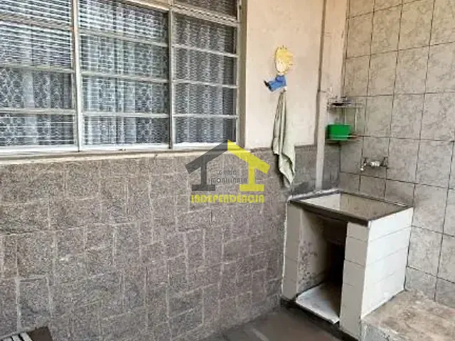 Casa com 200m² 2 quartos e 2 banheiros, à venda, no bairro Vila Santa Cruz em Itatiba