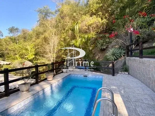 Casa com 1000m² 3 quartos e 7 banheiros, à venda, no bairro Badu em Niterói