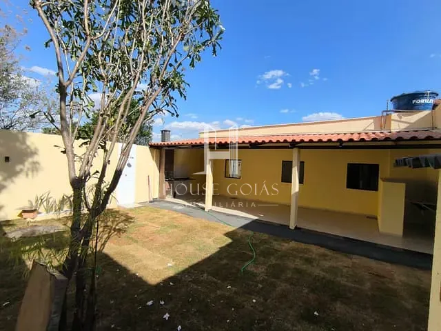 Casa com 250m² 3 quartos e 2 banheiros, à venda, no bairro Jardim Tiradentes em Aparecida de Goiânia
