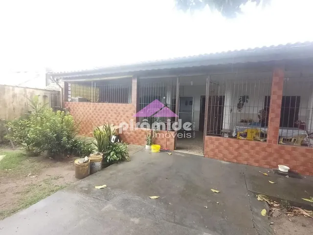 Casa com 520m² 4 quartos e 3 banheiros, à venda, no bairro Morro do Algodão em Caraguatatuba