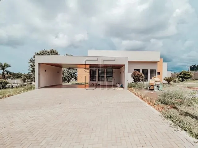 Casa com 1000m² 4 quartos e 5 banheiros, à venda, no bairro Estância Santa Paula em Londrina