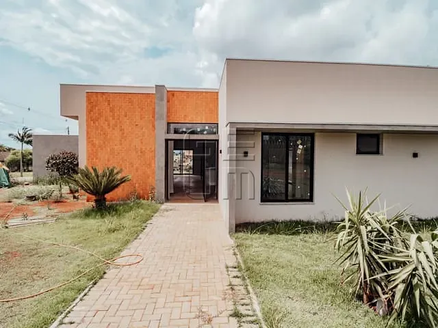 Casa com 1000m² 4 quartos e 5 banheiros, à venda, no bairro Estância Santa Paula em Londrina