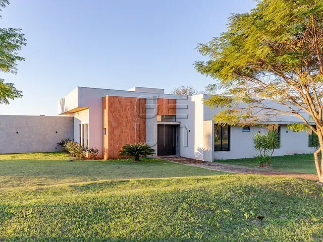 Casa com 1000m² 4 quartos e 5 banheiros, à venda, no bairro Estância Santa Paula em Londrina