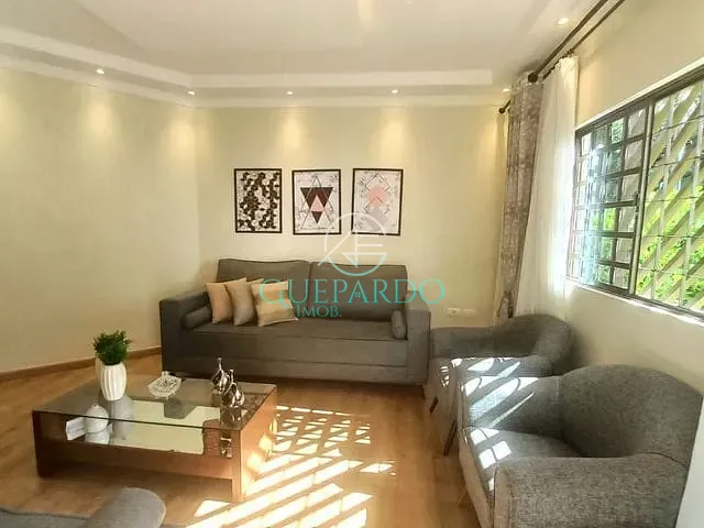 Casa com 250m² 4 quartos e 3 banheiros, à venda, no bairro Jardim Londrilar em Londrina
