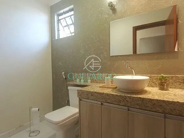 Casa com 250m² 4 quartos e 3 banheiros, à venda, no bairro Jardim Londrilar em Londrina