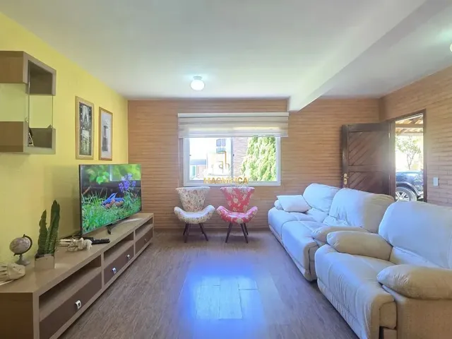 Casa 2 quartos e 4 banheiros, para alugar, no bairro Cachoeira em Curitiba