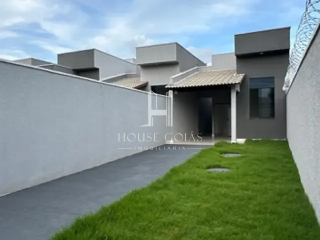 Casa com 220m² 3 quartos e 2 banheiros, à venda, no bairro Residencial Tuzimoto em Goiânia