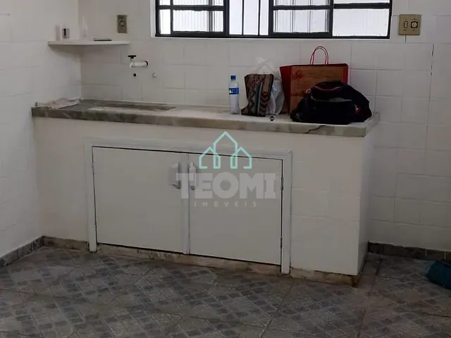 Casa com 270m², à venda, no bairro Centro em Taubaté