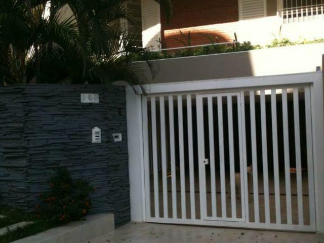 Foto do Casa - Casa à venda 4 Quartos, 3 Suites, 3 Vagas, 380M², Boa Vista, Uberaba - MG | ZUCATO IMOBILIARIA LTDA