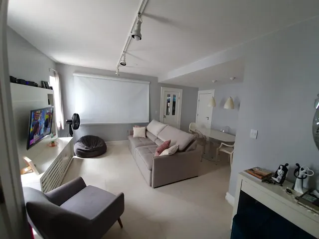 Casa 3 quartos e 4 banheiros, à venda, no bairro Centro em Macaé