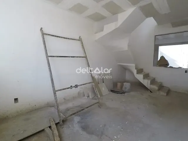 Casa com 142m² 3 quartos e 2 banheiros, à venda, no bairro Santa Amélia em Belo Horizonte