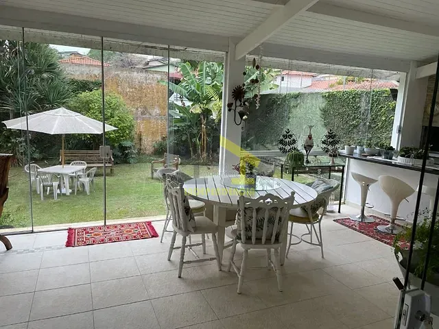 Casa com 600m², à venda, no bairro Jardim do Golf I em Jandira