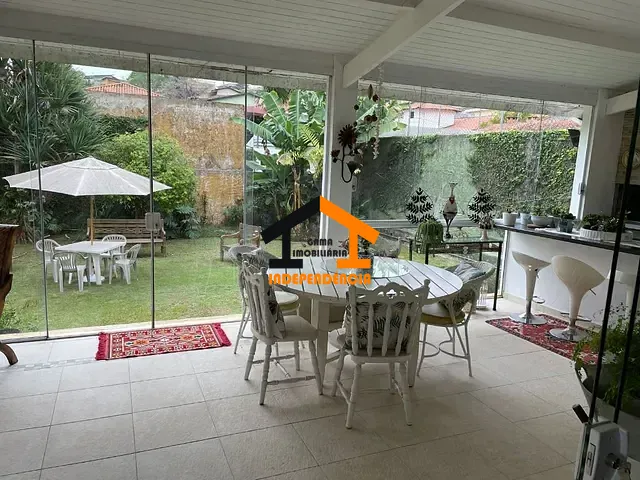 Casa com 600m² 2 quartos e 2 banheiros, à venda, no bairro Jardim do Golf I em Jandira