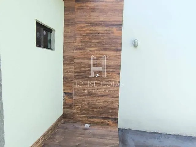 Casa com 300m² 3 quartos e 2 banheiros, à venda, no bairro Residencial Terra Santa em Trindade