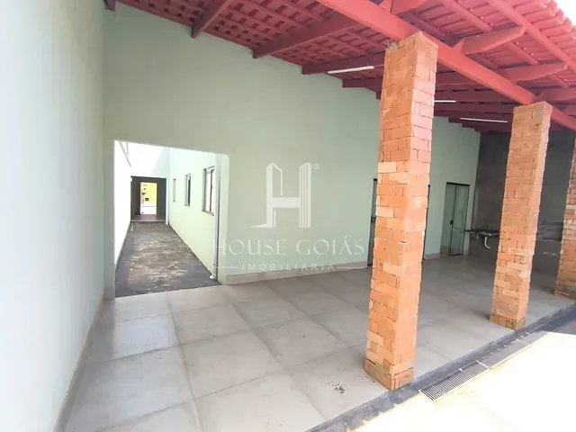 Casa com 300m² 3 quartos e 2 banheiros, à venda, no bairro Residencial Terra Santa em Trindade
