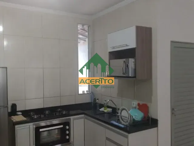 Casa com 125m² 2 quartos e 1 banheiro, à venda, no bairro Lago Azul em Araçatuba