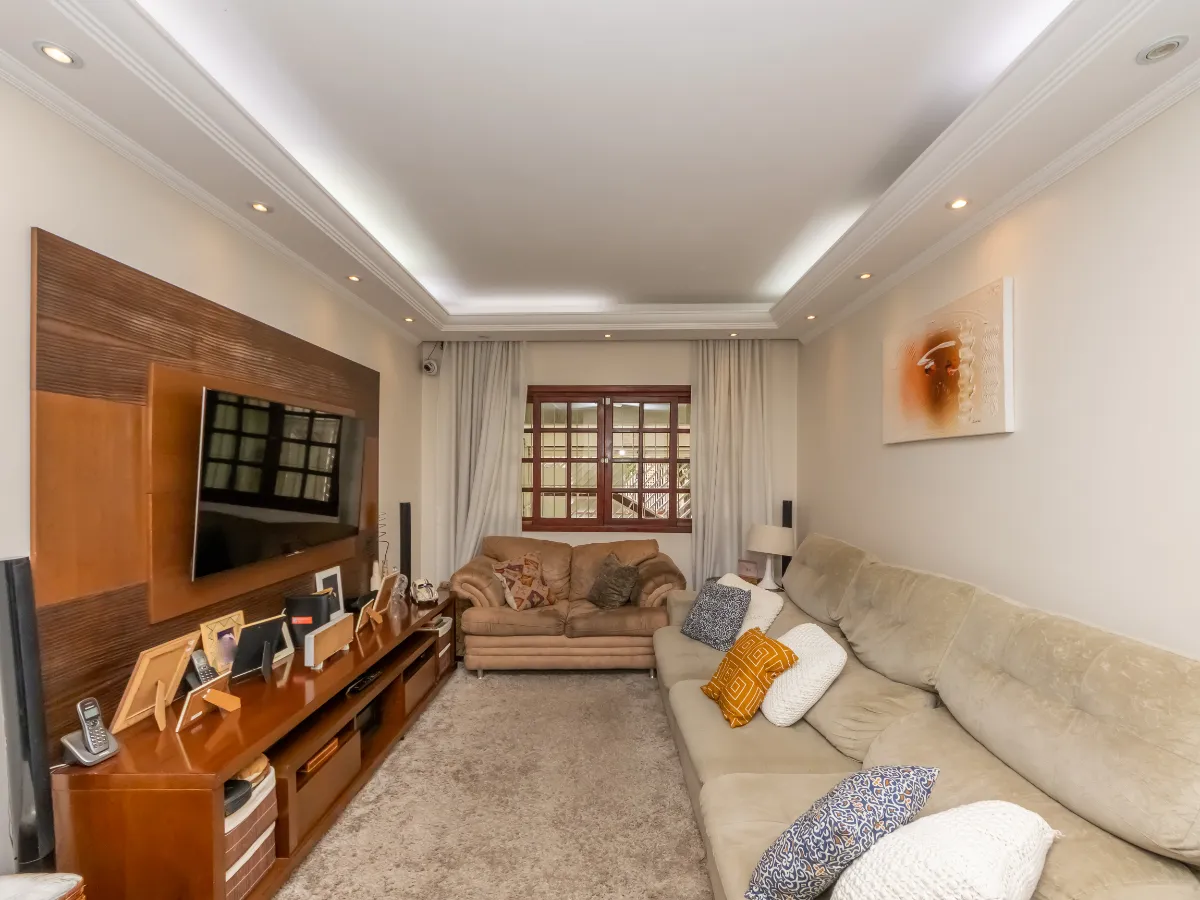 Casa para venda em Vila Marari com 3 quartos, sendo 2 suítes, 180m²