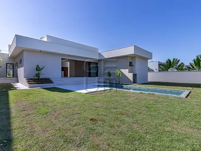Casa com 721m² 3 quartos e 4 banheiros, à venda, no bairro Jardim União em Cambé