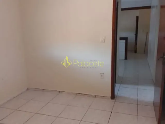 Casa 2 quartos e 2 banheiros, à venda, no bairro Caçapava Velha em Caçapava