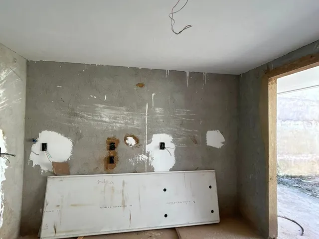 Casa 3 quartos e 2 banheiros, à venda, no bairro Lagoa em Macaé