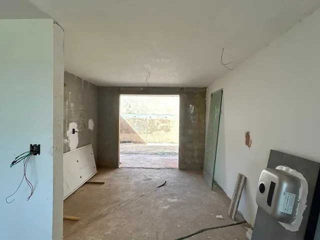 Casa 3 quartos e 2 banheiros, à venda, no bairro Lagoa em Macaé