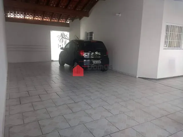 Casa com 300m² 3 quartos e 3 banheiros, à venda, no bairro Conjunto Habitacional Terra dos Ipês II (Fase I) em Pindamonhangaba