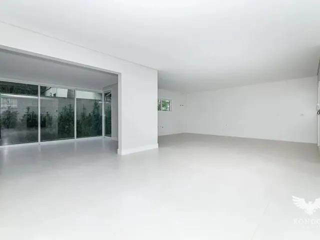 Casa com 512m² 3 quartos e 5 banheiros, à venda, no bairro Santa Felicidade em Curitiba