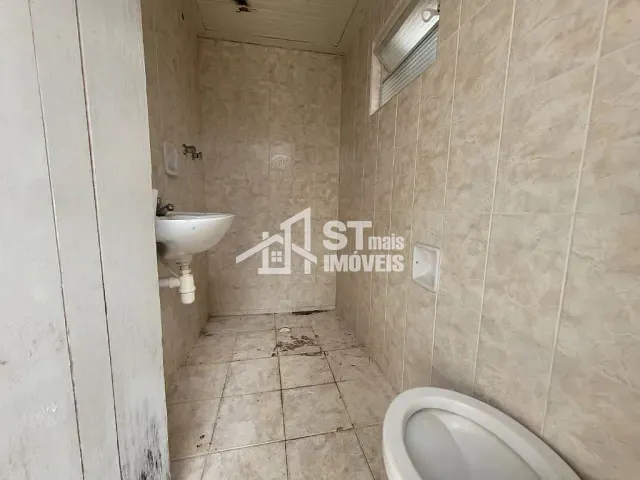 Casa com 300m² 3 quartos e 2 banheiros, à venda, no bairro Centro em Andradas