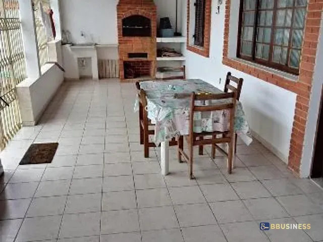 Casa 2 quartos e 2 banheiros, à venda, no bairro Vista Linda em Bertioga