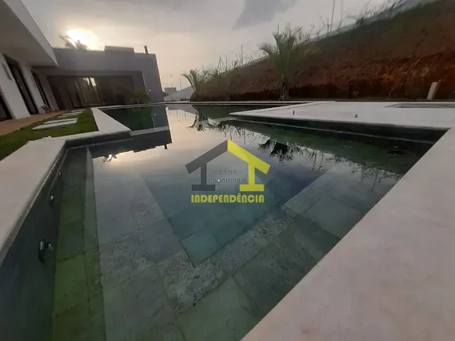 Casa com 1000m² 4 quartos e 6 banheiros, à venda, no bairro Kurumin em Itu